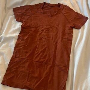 Women’s sport T-Shirt lululemon